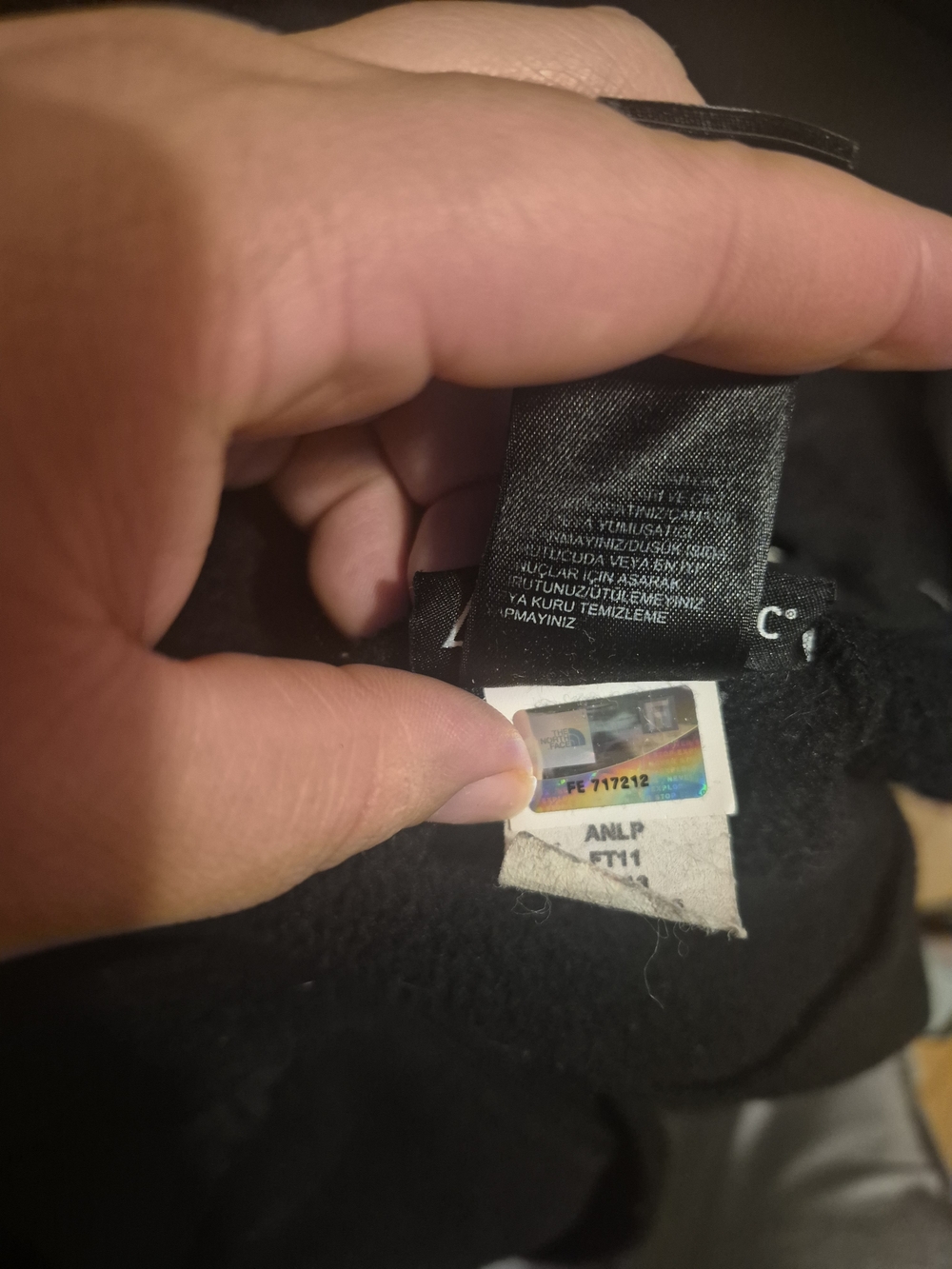 The North Face Women Black Full-Zip Fleece Jacket - Picture 6 of 6